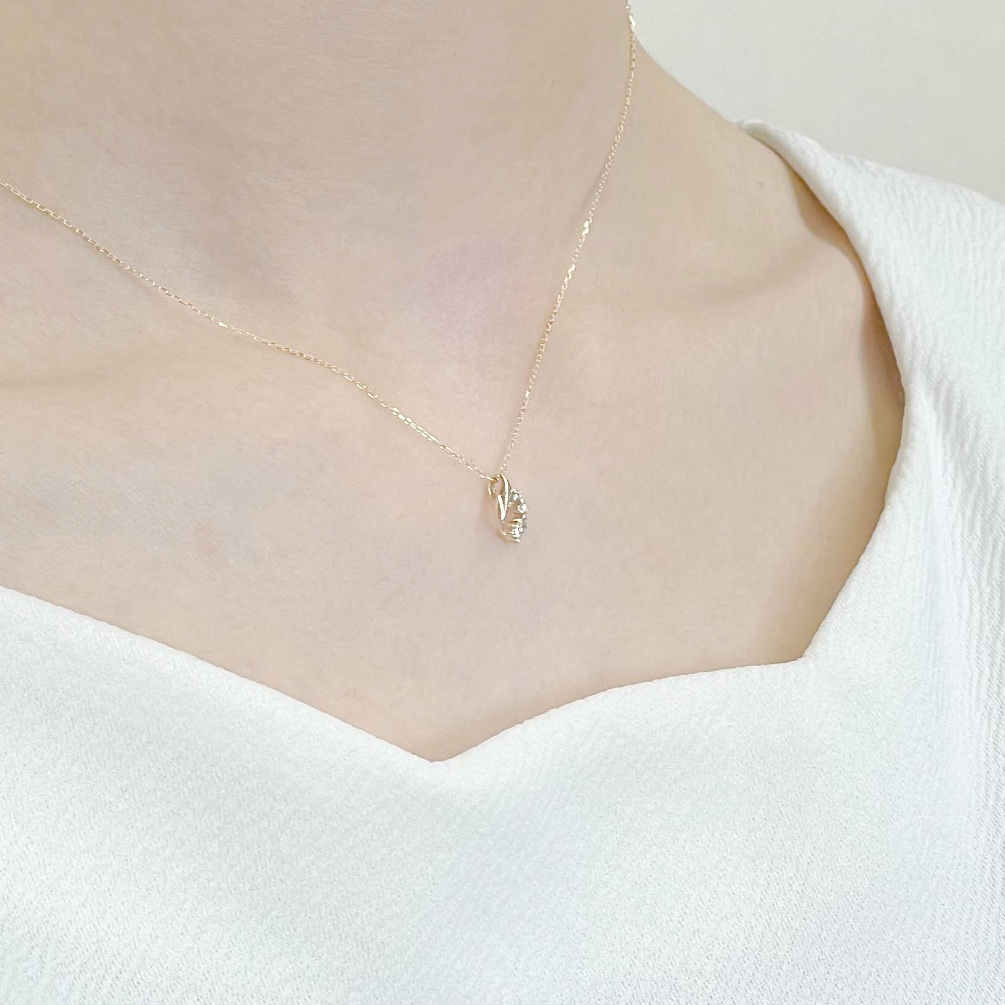K10 ラインドロップダイヤモンド0.07ct ネックレス